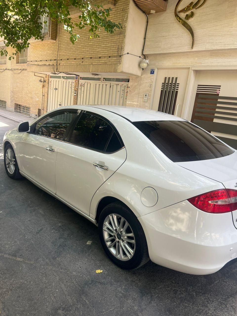 جک J5 اتوماتیک - 1393
