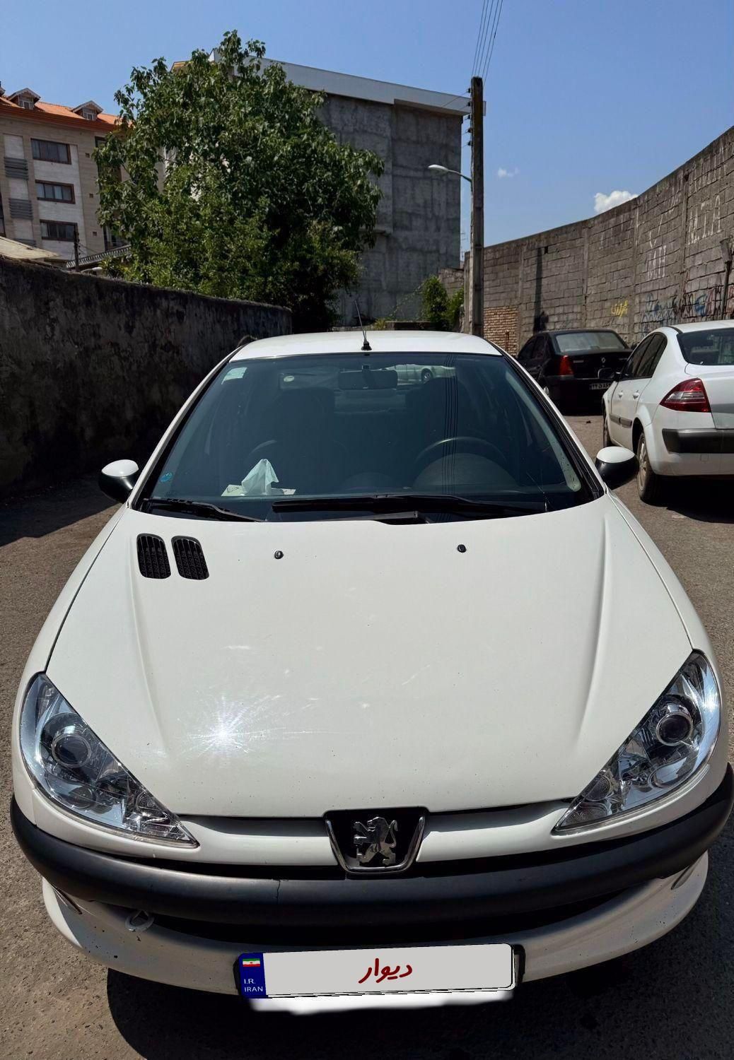 پژو ۲۰۶ صندوق دار v8 - 1393