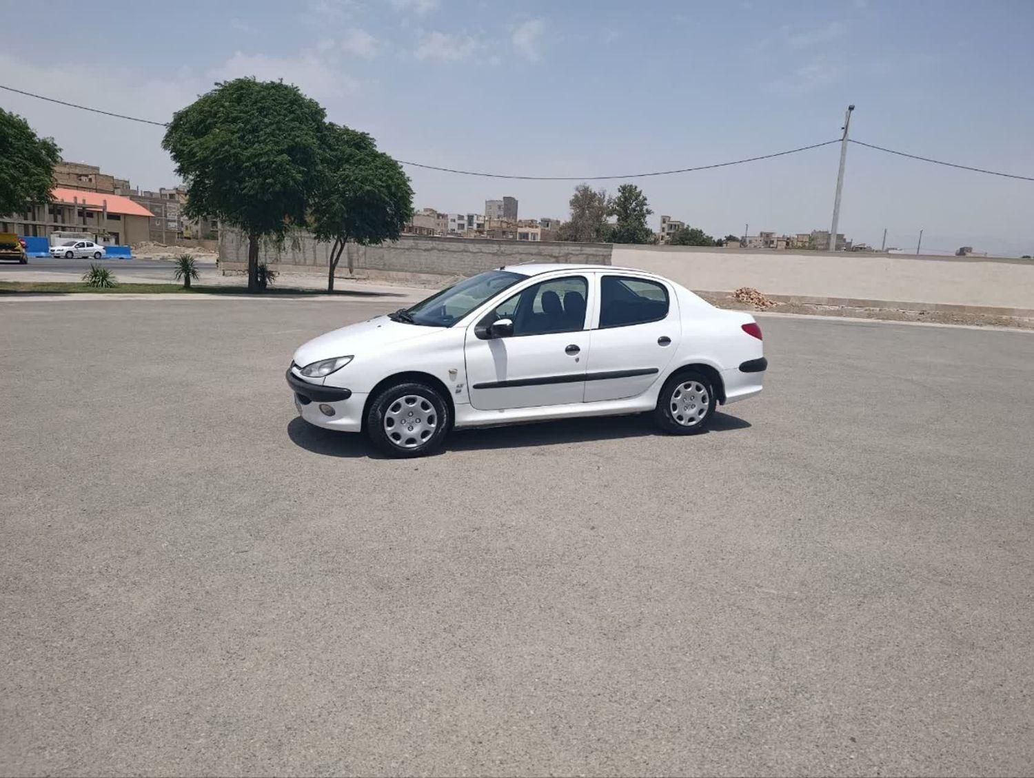 پژو ۲۰۶ صندوق دار v8 - 1394