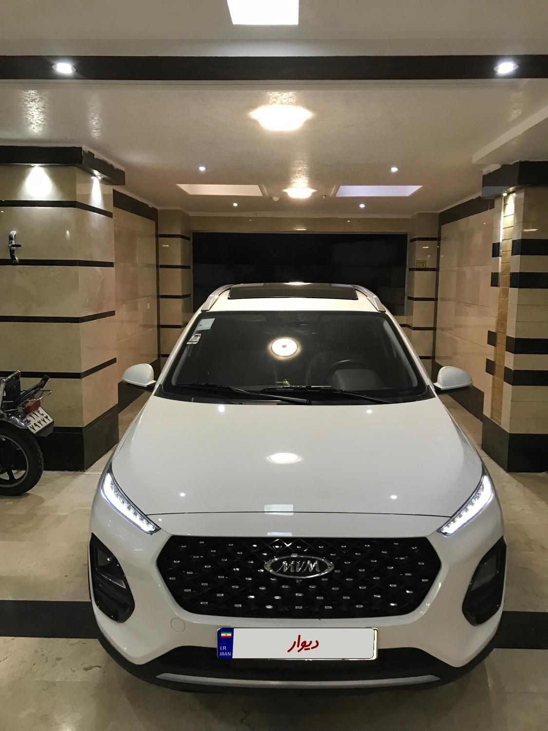 ام وی ام X22 پرو اتوماتیک اکسلنت - 1402