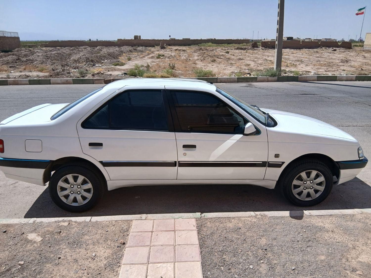 پژو 405 SLX بنزینی TU5 - 1390