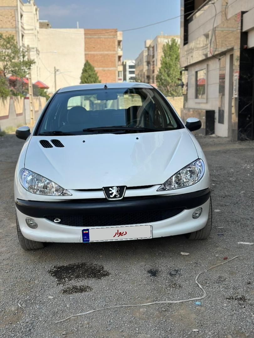 پژو ۲۰۶ صندوق دار v8 - 1394