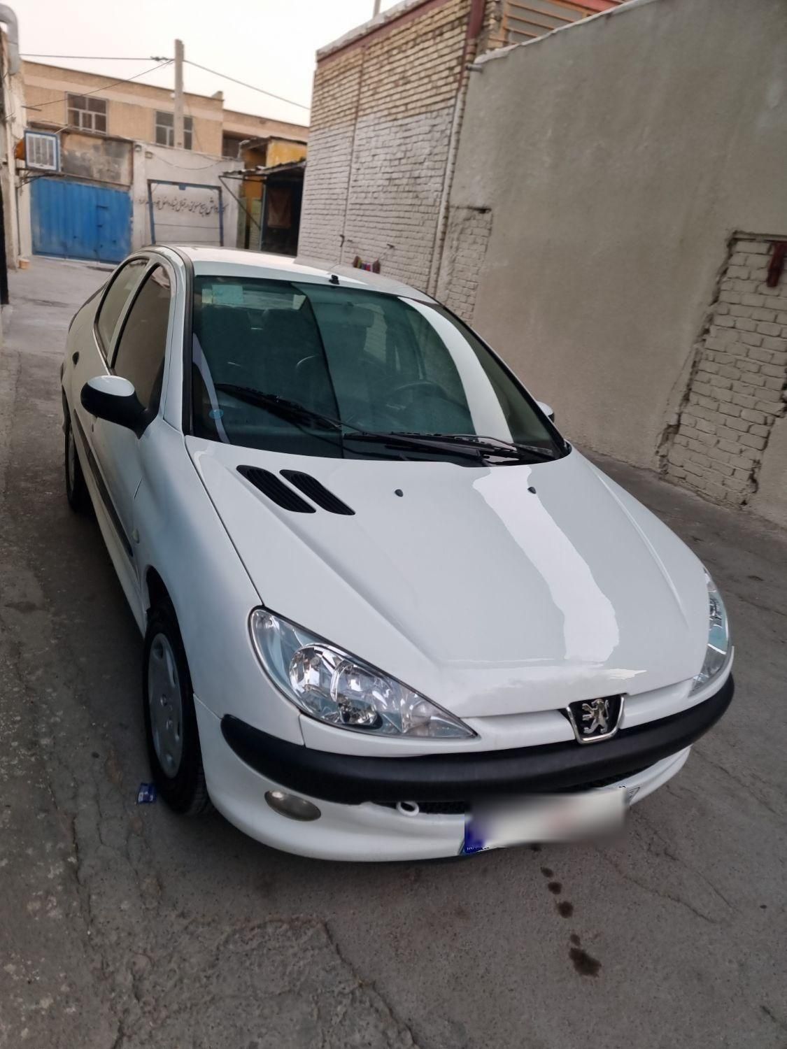 پژو ۲۰۶ صندوق دار v8 - 1396