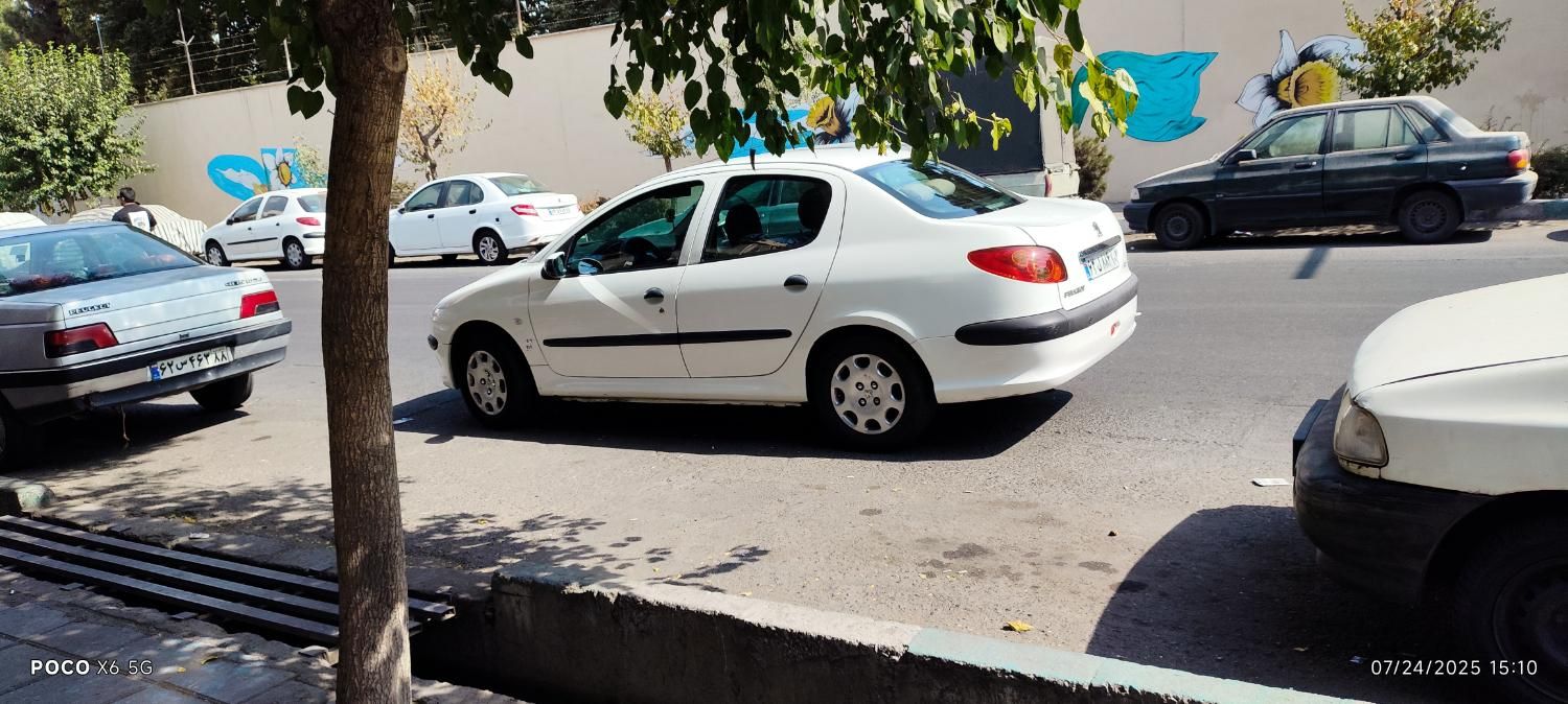 پژو ۲۰۶ صندوق دار v8 - 1393