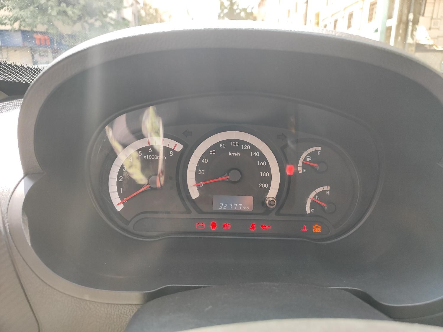 خودرو کوییک، معمولی آگهی ann_19580880
