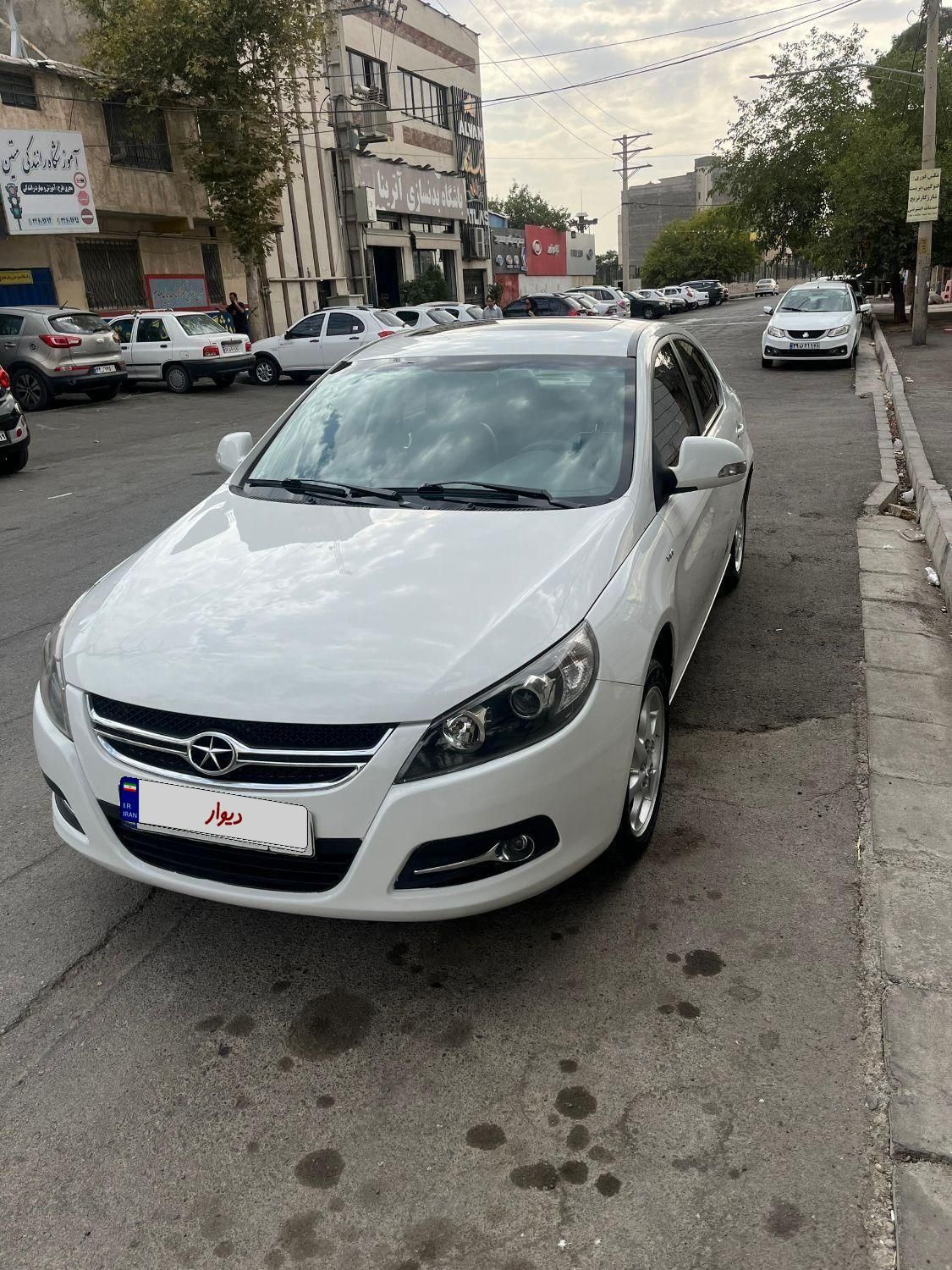 خودرو جک، J5 آگهی ann_19581078