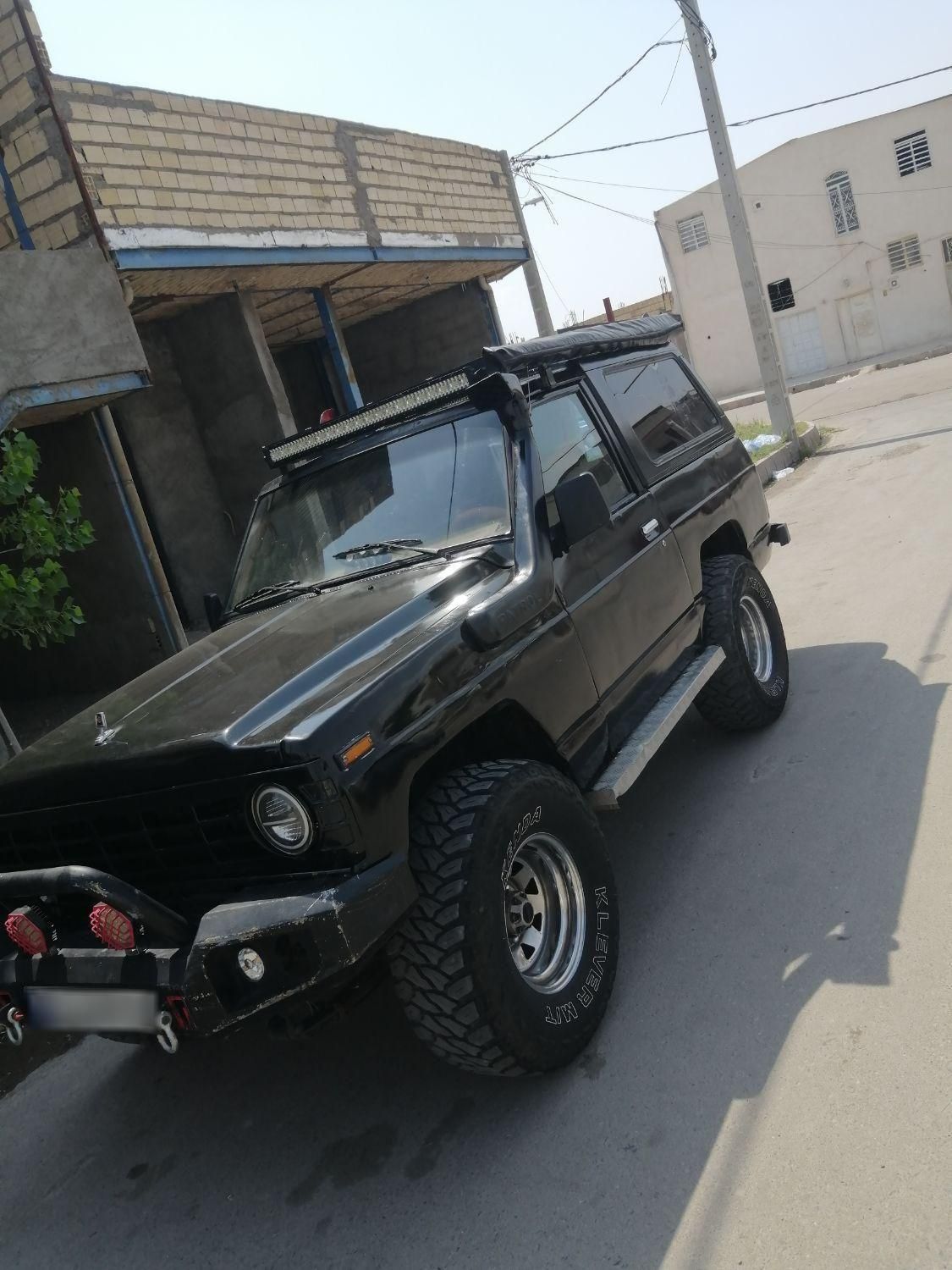 نیسان پاترول دو درب دنده‌ای - 1990