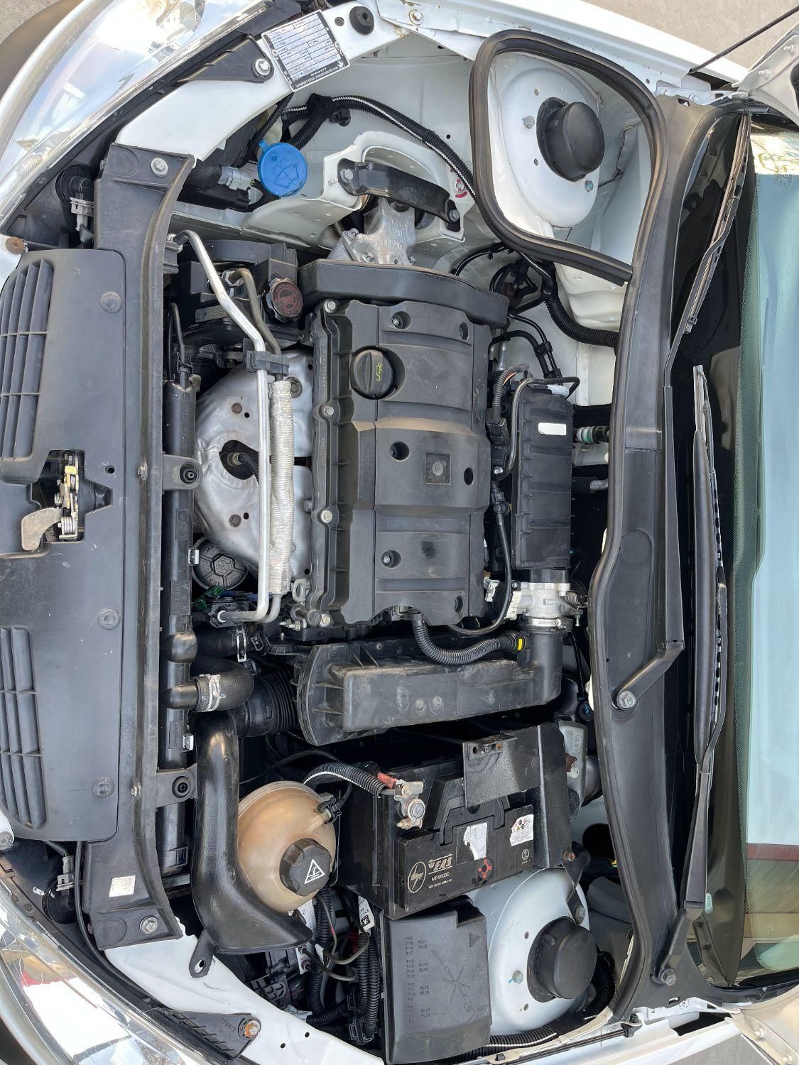 پژو ۲۰۶ صندوق دار v8 - 1395