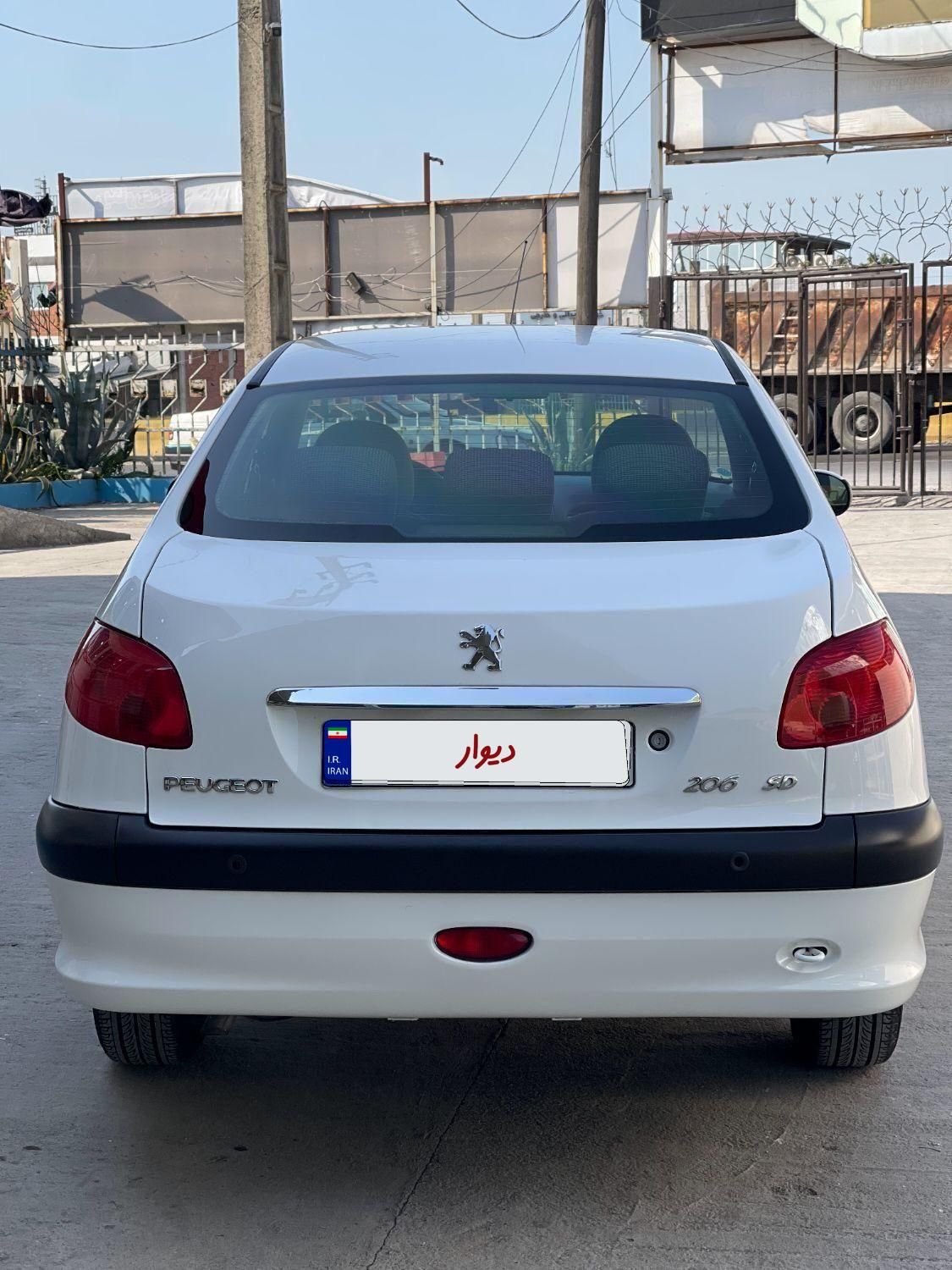 پژو ۲۰۶ صندوق دار v8 - 1395