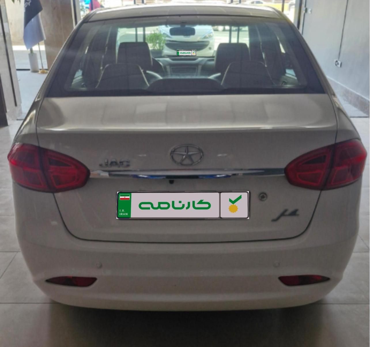 جک J4 اتوماتیک ساده - 1402