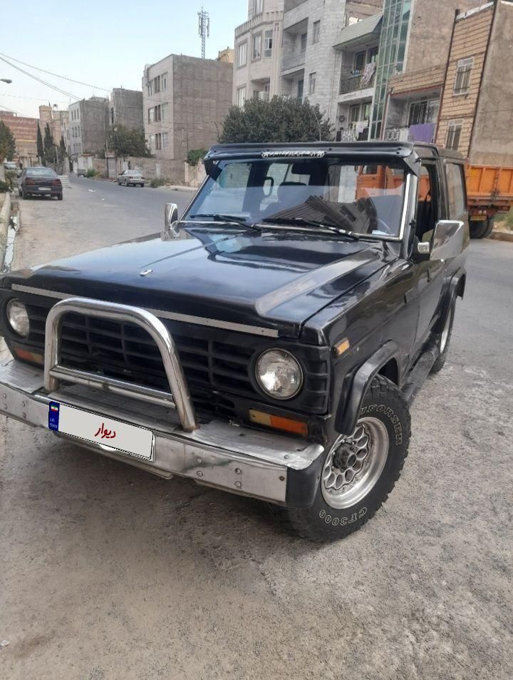 نیسان پاترول دو درب دنده‌ای - 1995