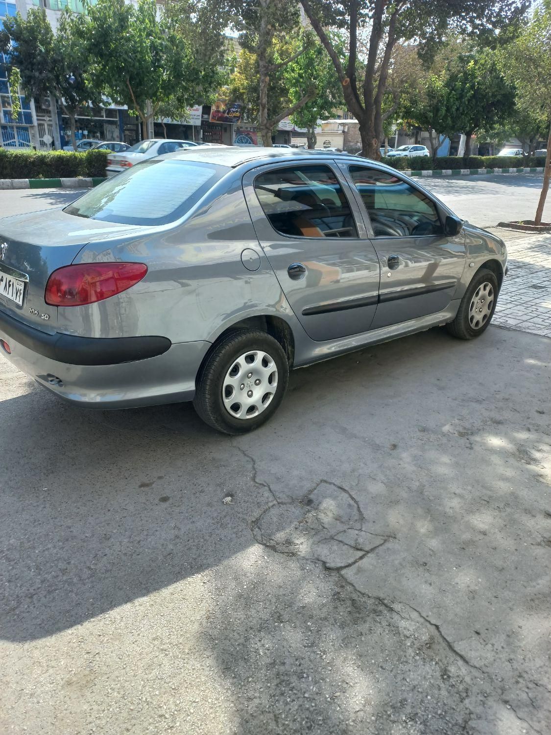 پژو ۲۰۶ صندوق دار v8 - 1392