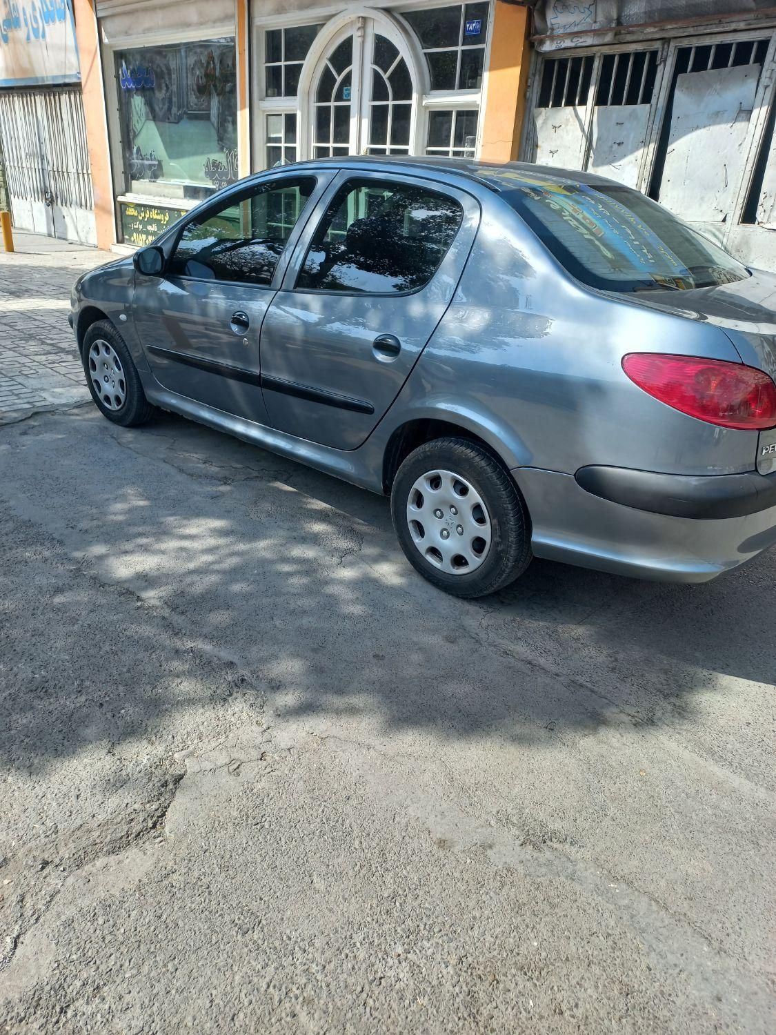 پژو ۲۰۶ صندوق دار v8 - 1392