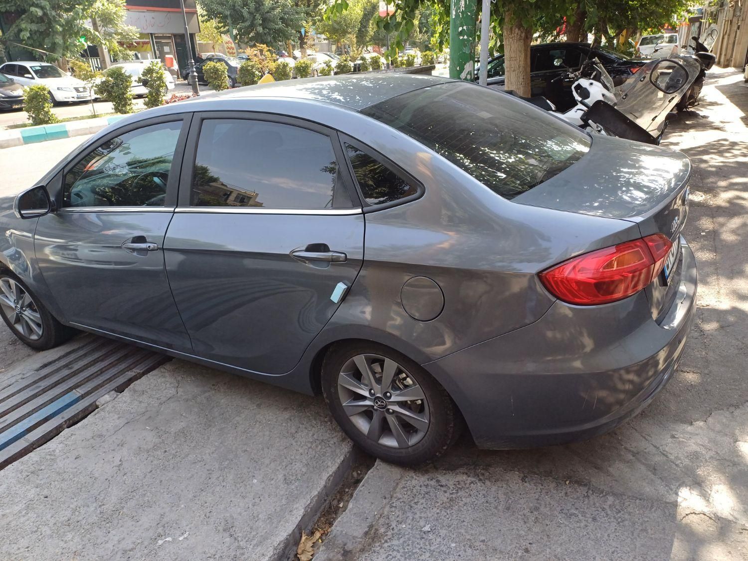 جک J4 اتوماتیک ساده - 1402