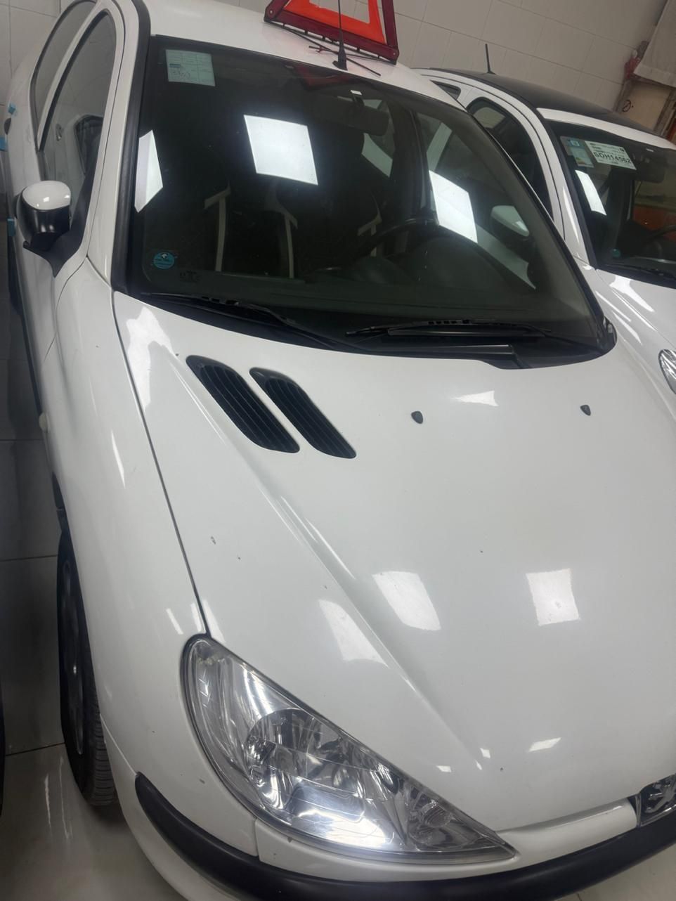 پژو ۲۰۶ صندوق دار v8 - 1396