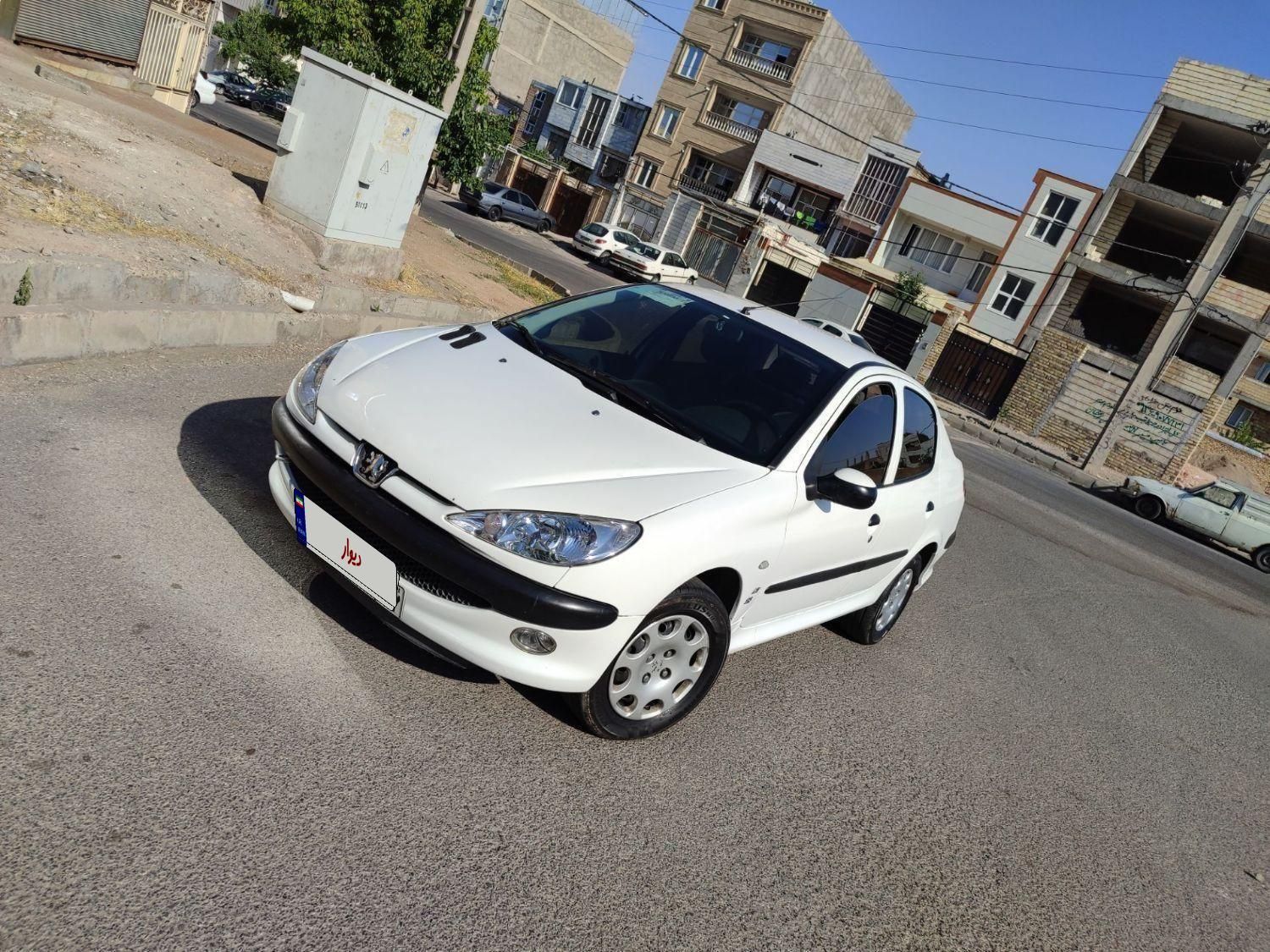 پژو ۲۰۶ صندوق دار v8 - 1396