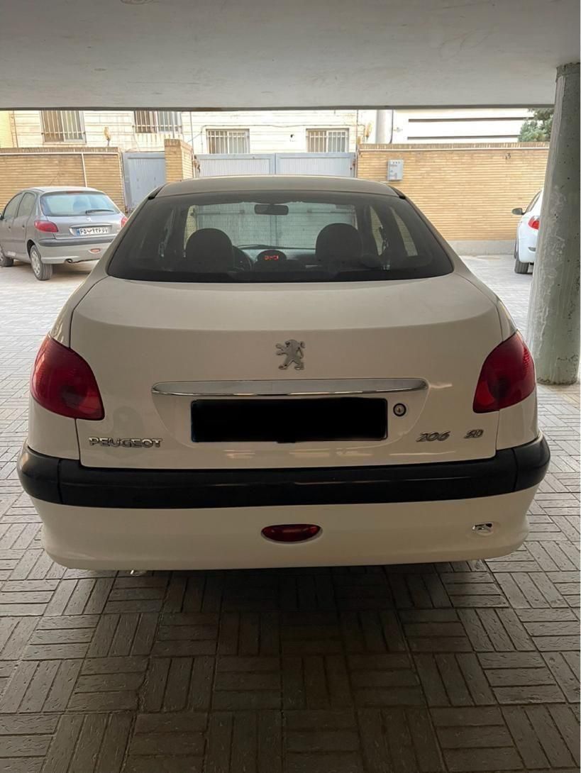 پژو ۲۰۶ صندوق دار v8 - 1396
