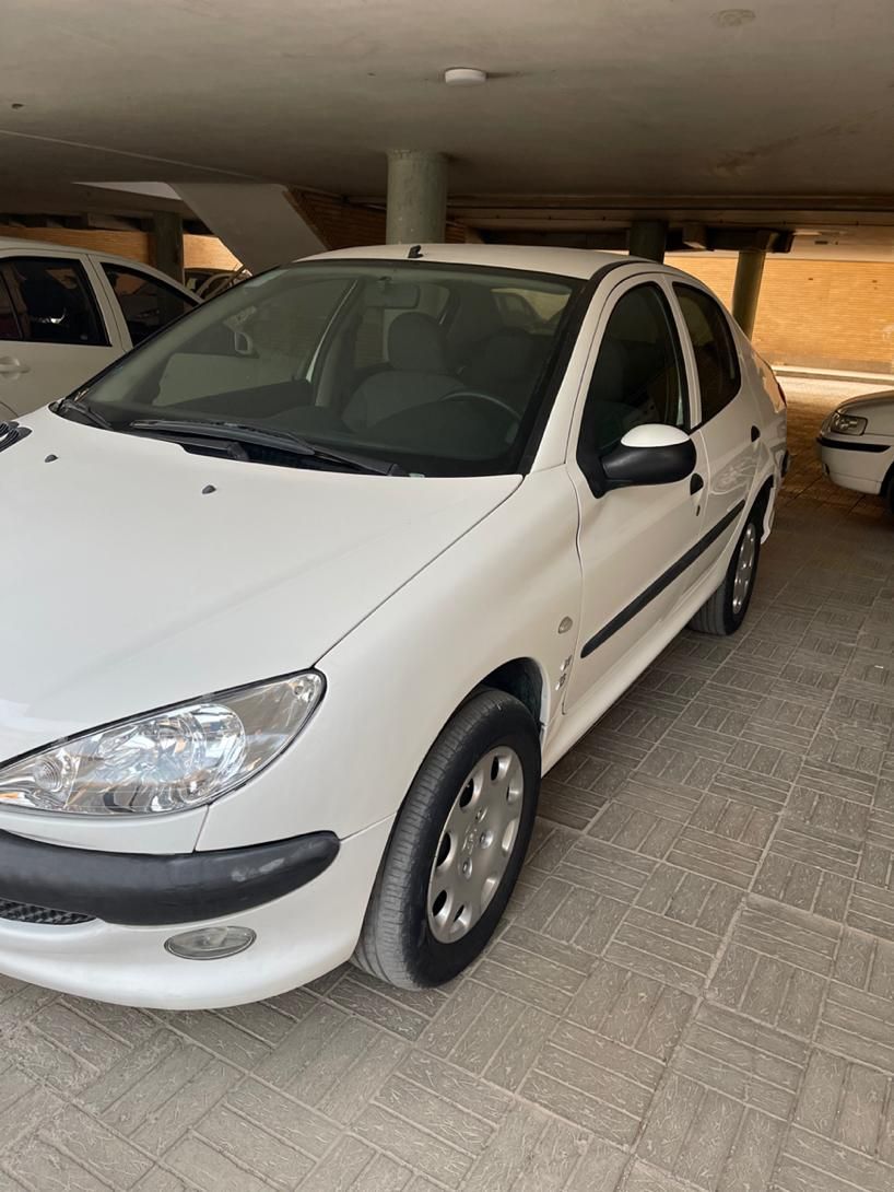پژو ۲۰۶ صندوق دار v8 - 1396