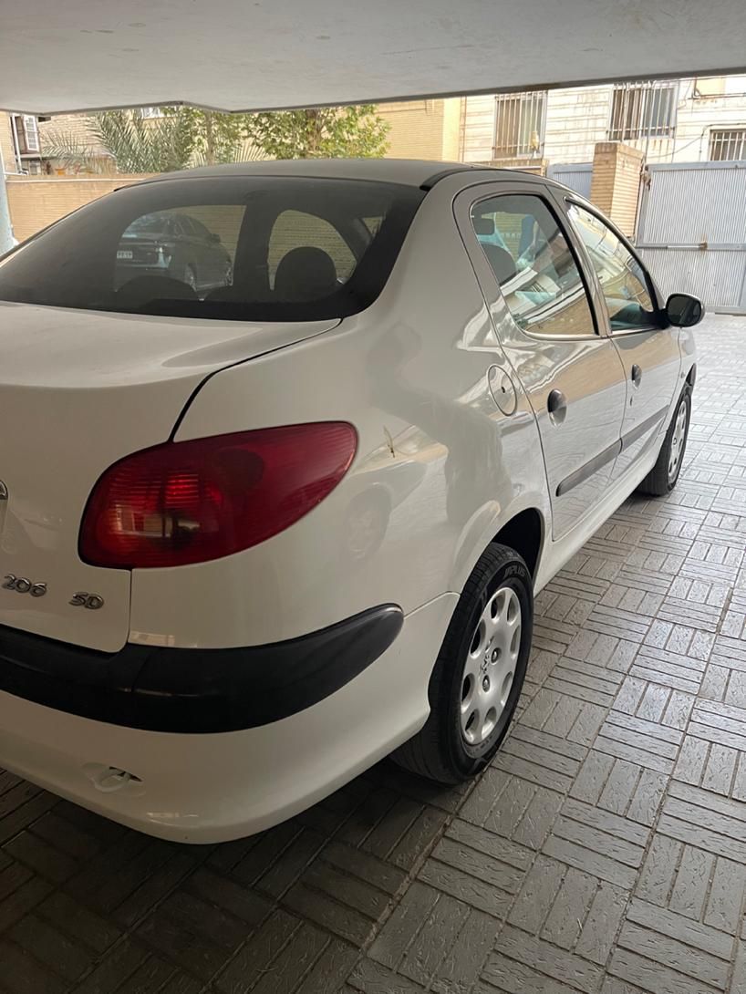 پژو ۲۰۶ صندوق دار v8 - 1396