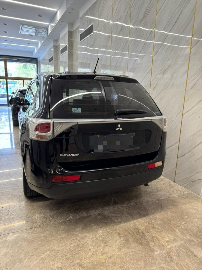 میتسوبیشی اوتلندر PHEV PHEV - 2015