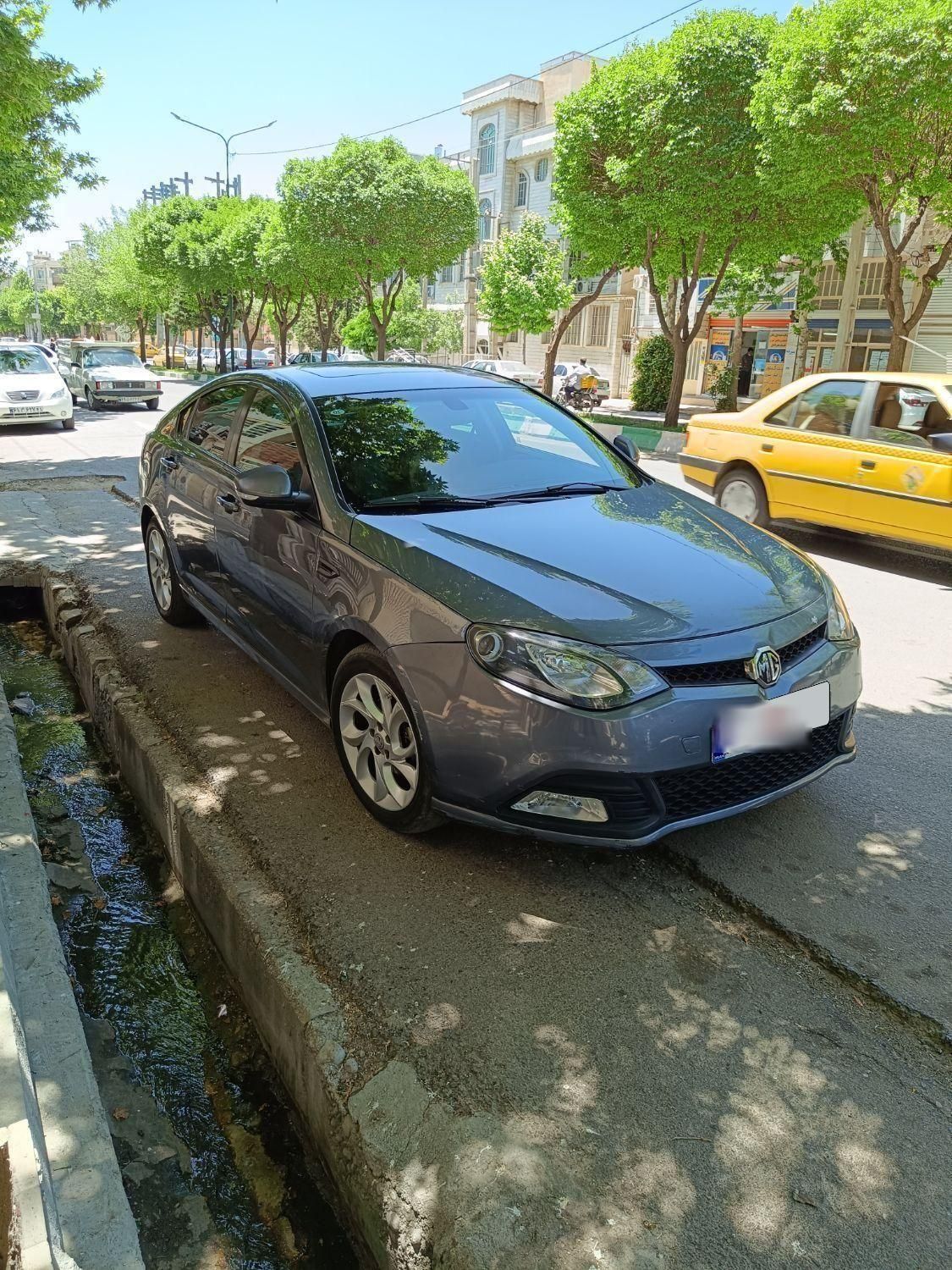 ام جی 6 لیفت بک GT فیس قدیم - 2012