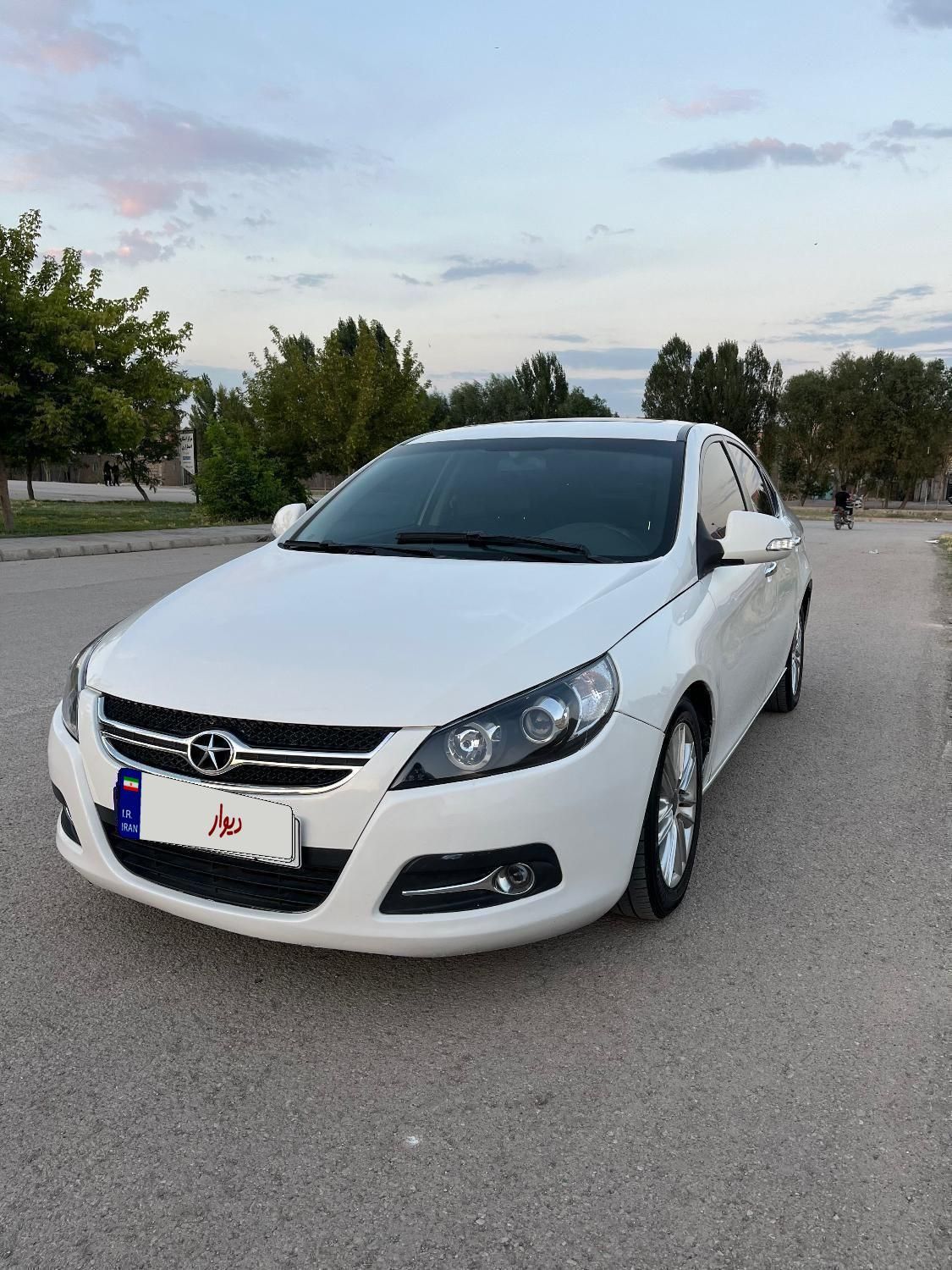 جک J5 اتوماتیک - 1395