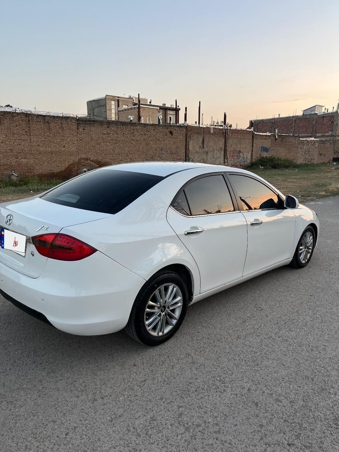 جک J5 اتوماتیک - 1395