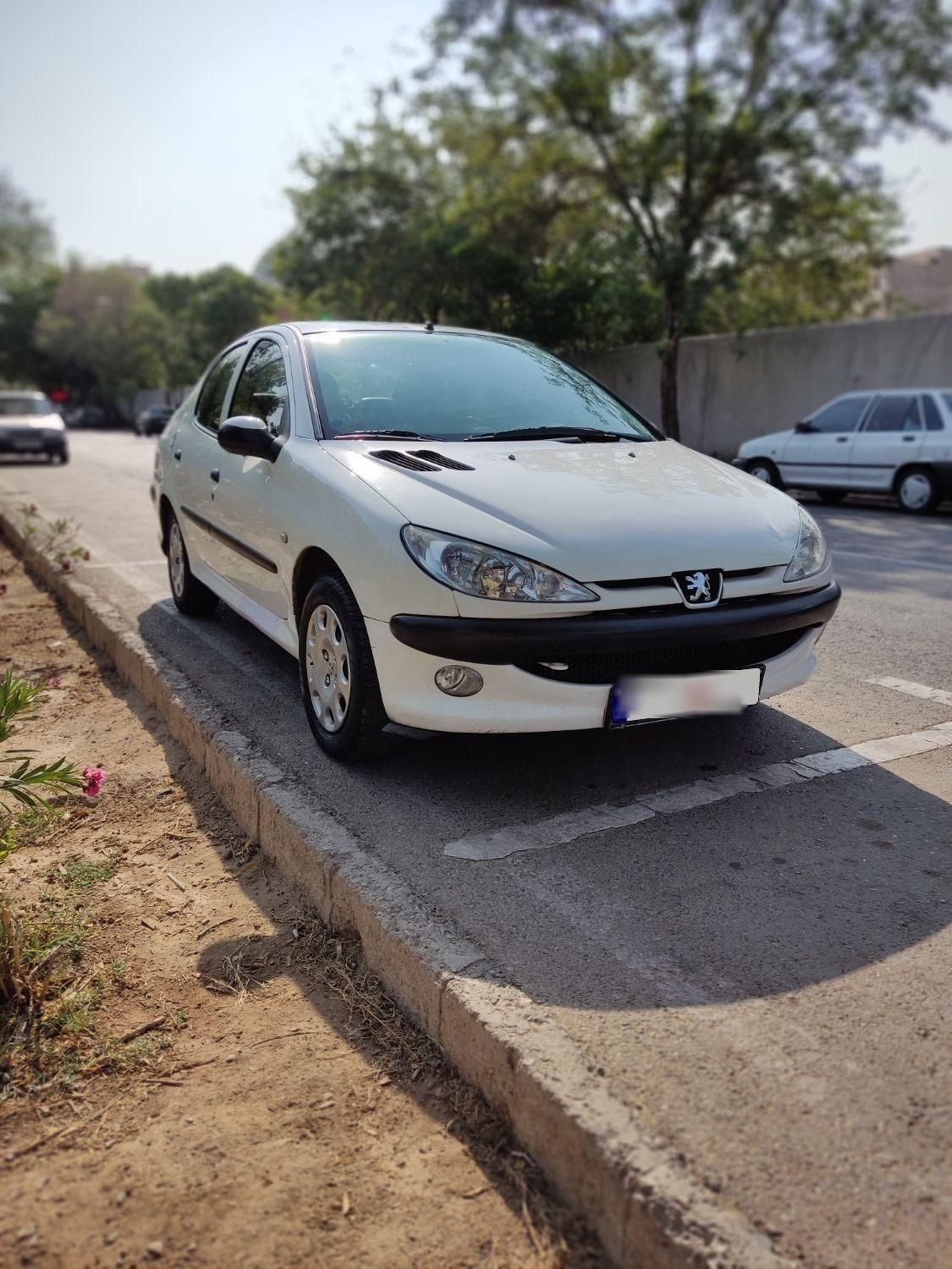پژو ۲۰۶ صندوق دار v8 - 1396