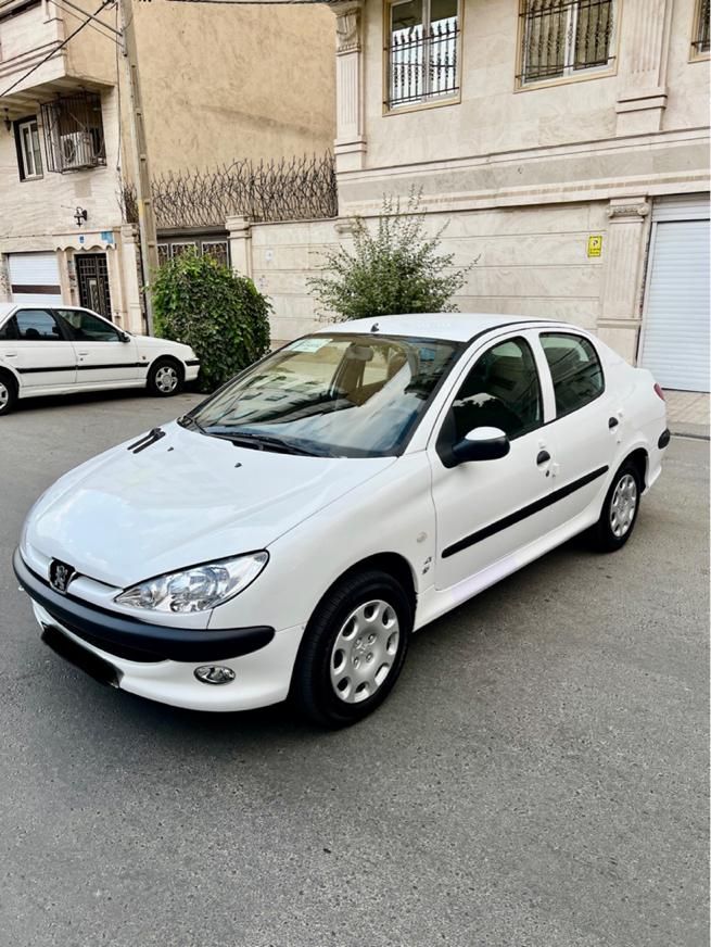 پژو ۲۰۶ صندوق دار v8 - 1393
