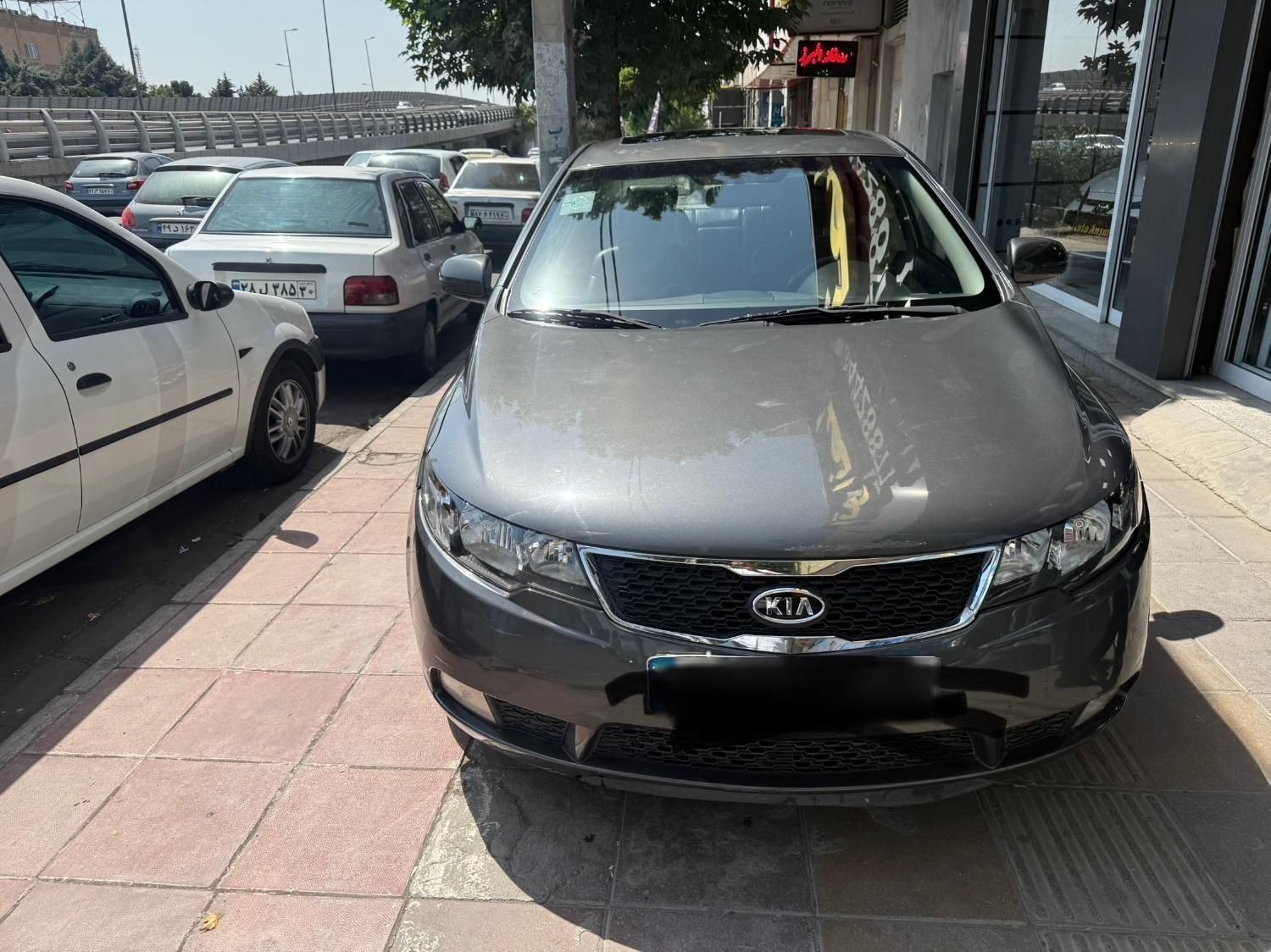 خودرو کیا، سراتو مونتاژ آگهی ann_19583478