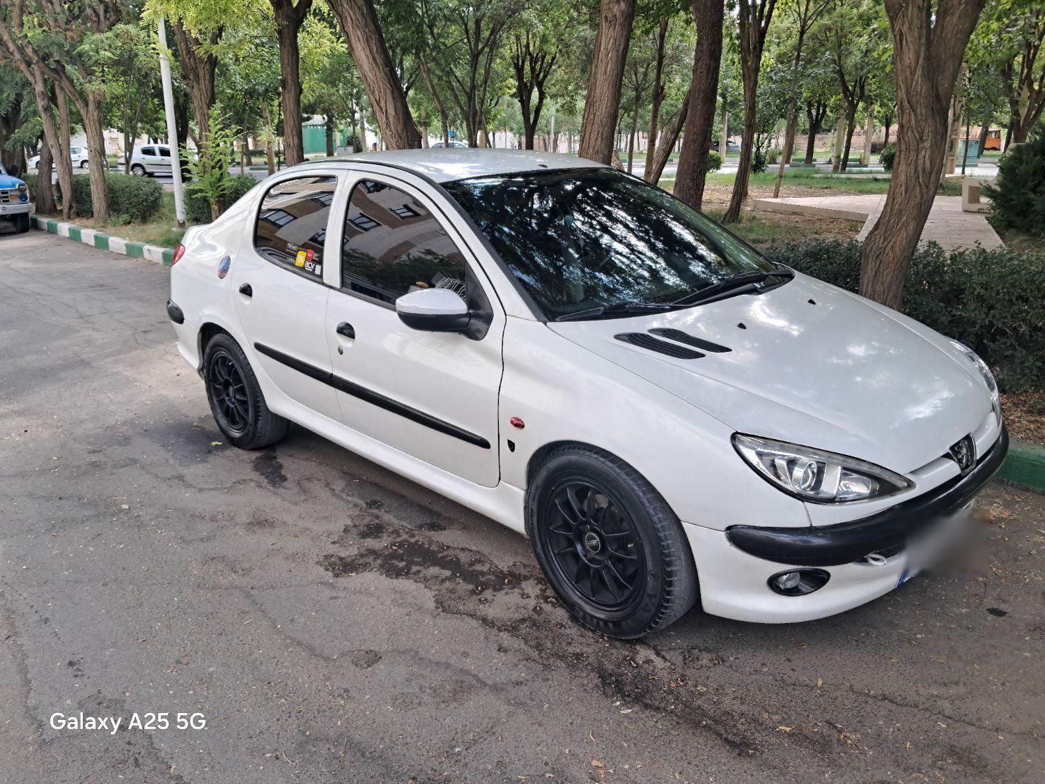 پژو ۲۰۶ صندوق دار v8 - 1393