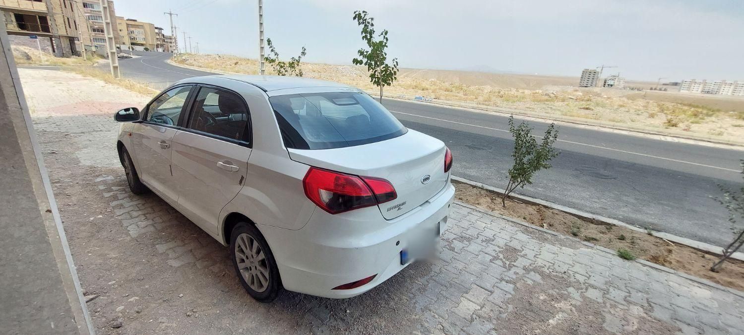 ام وی ام 315 صندوقدار اسپرت دنده‌ای - 1394