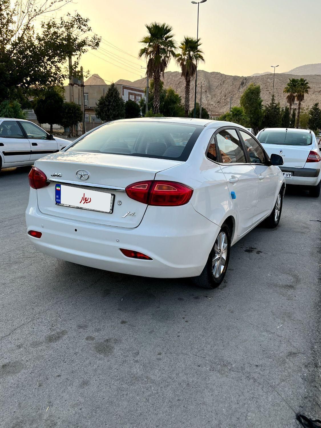 جک J4 اتوماتیک ساده - 1398