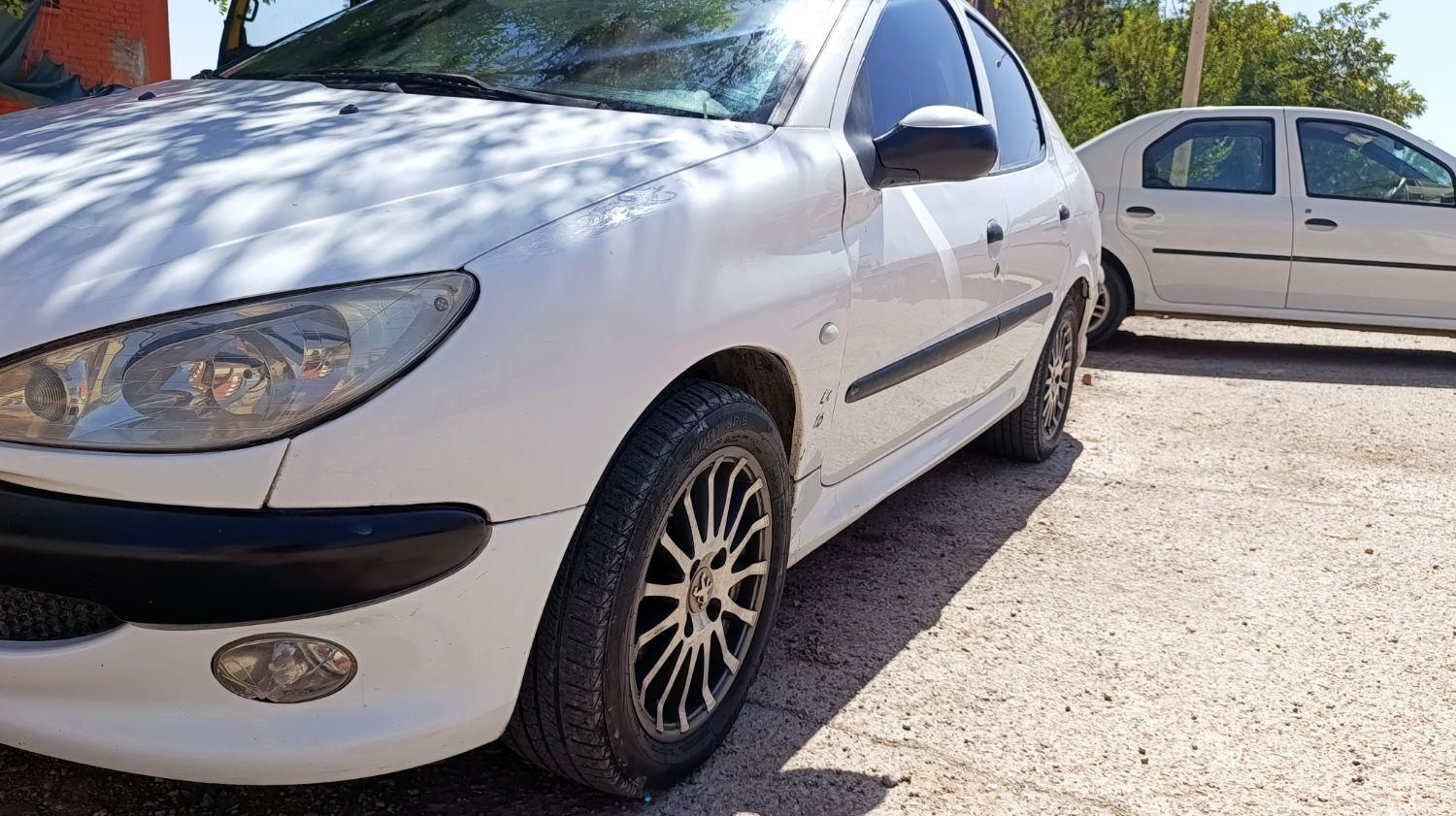 پژو ۲۰۶ صندوق دار v8 - 1395