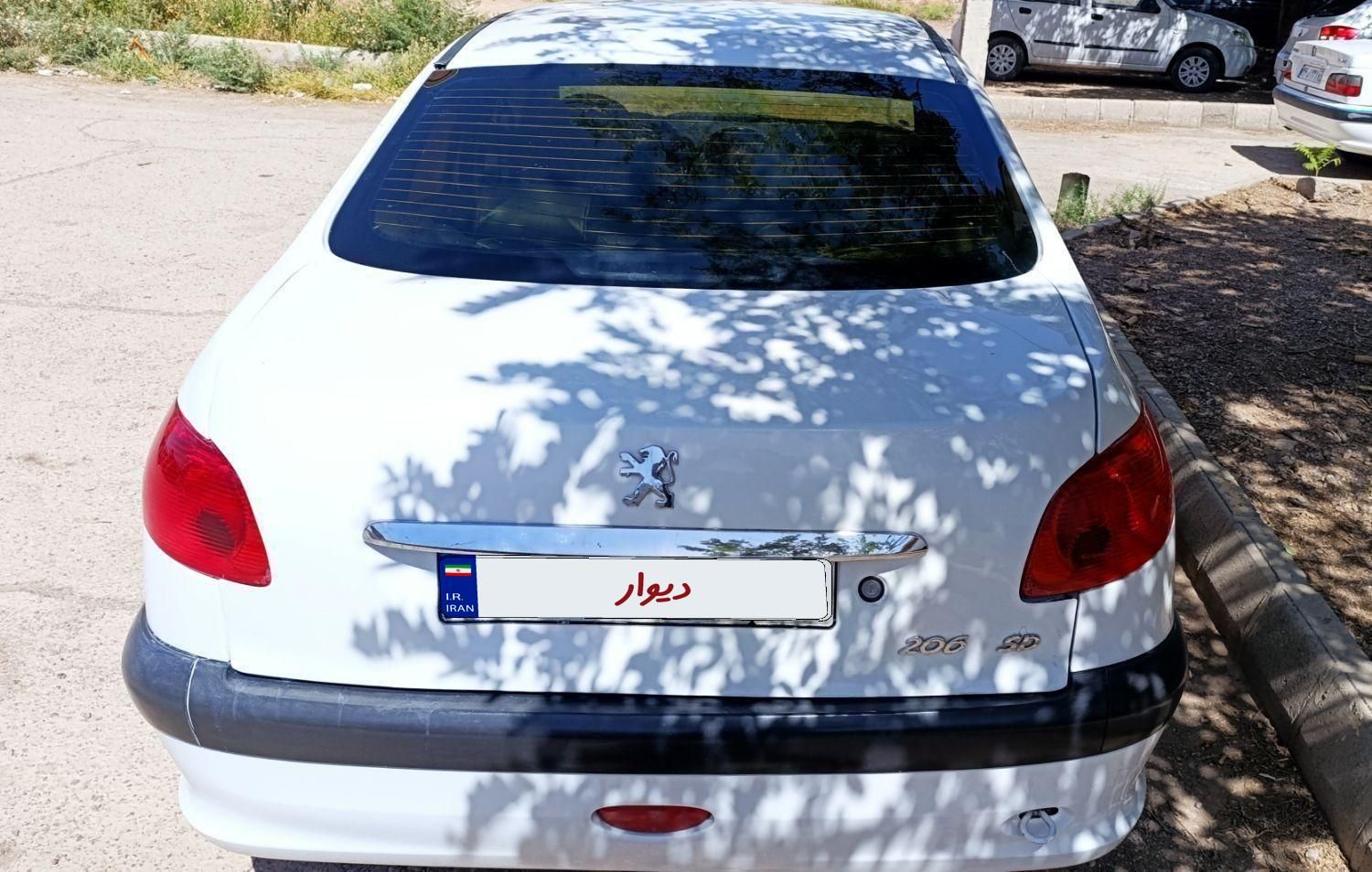 پژو ۲۰۶ صندوق دار v8 - 1395