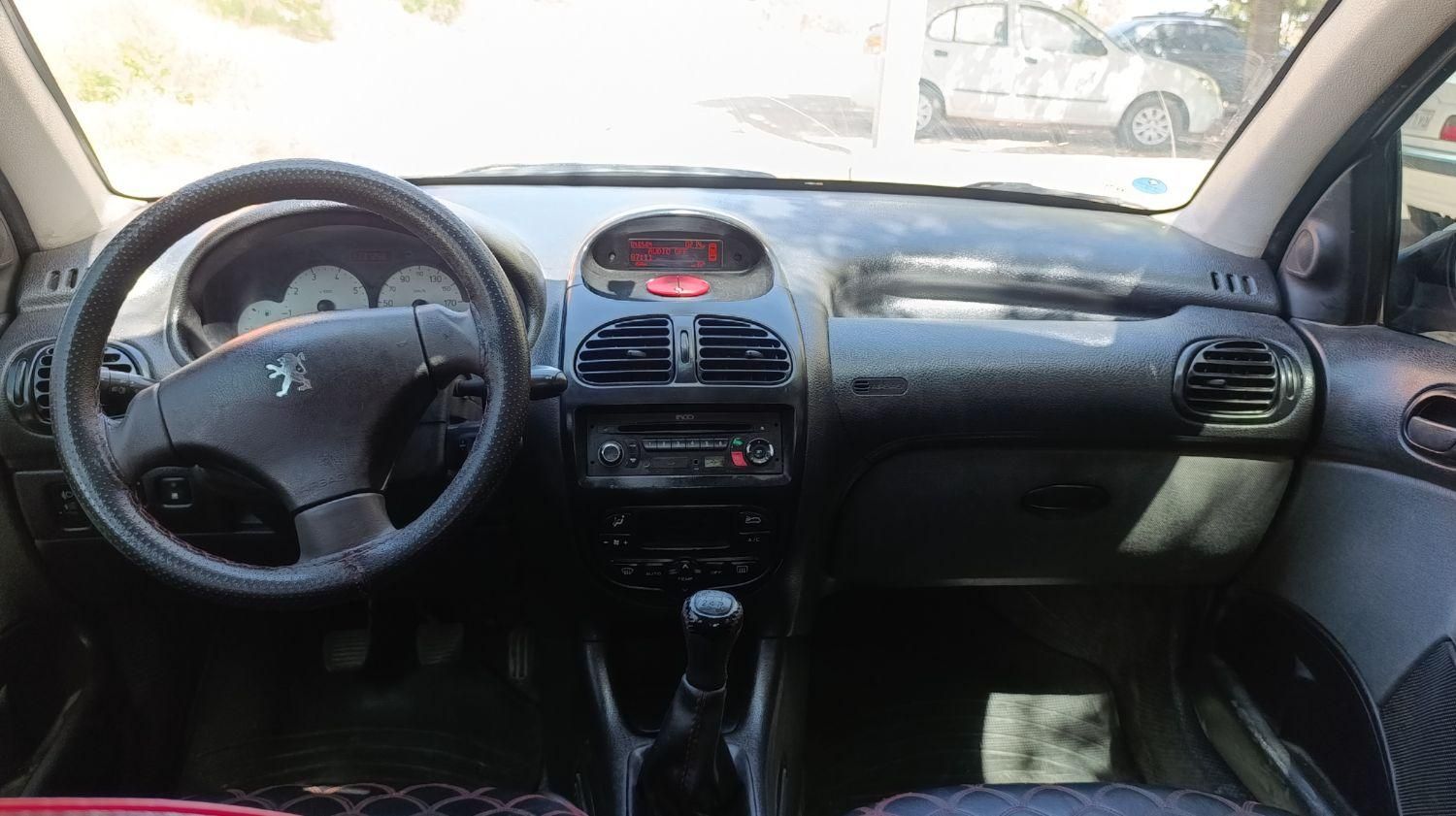 پژو ۲۰۶ صندوق دار v8 - 1395
