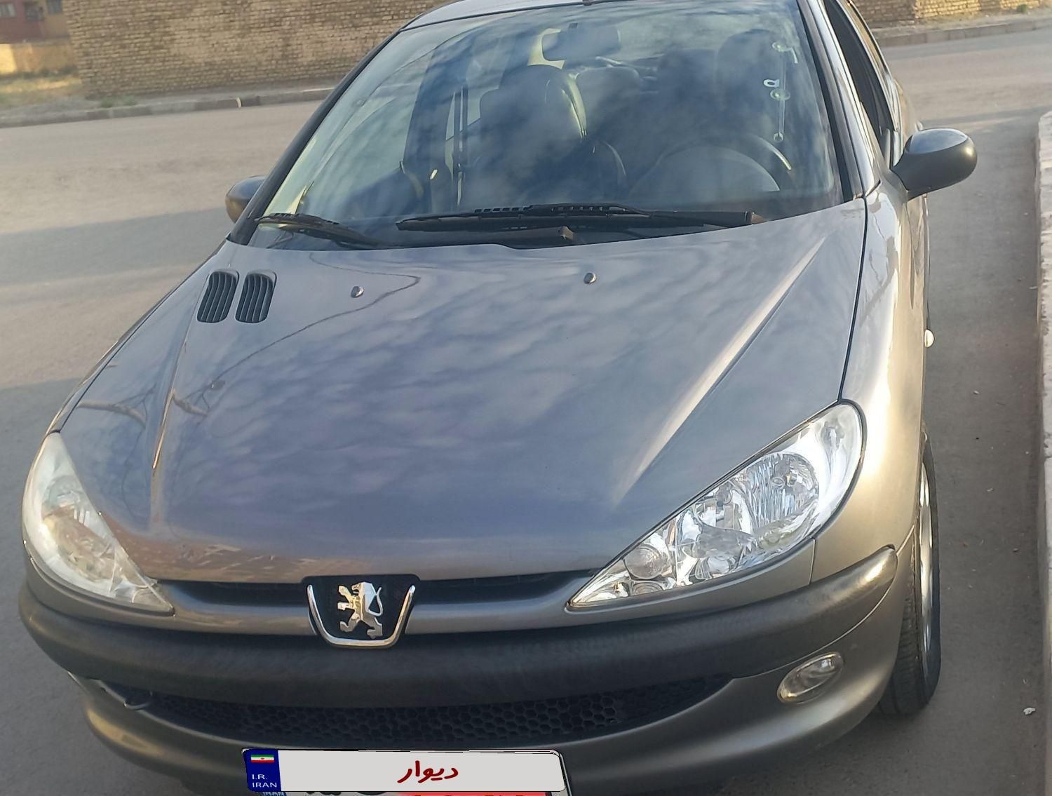 پژو ۲۰۶ صندوق دار v8 - 1395