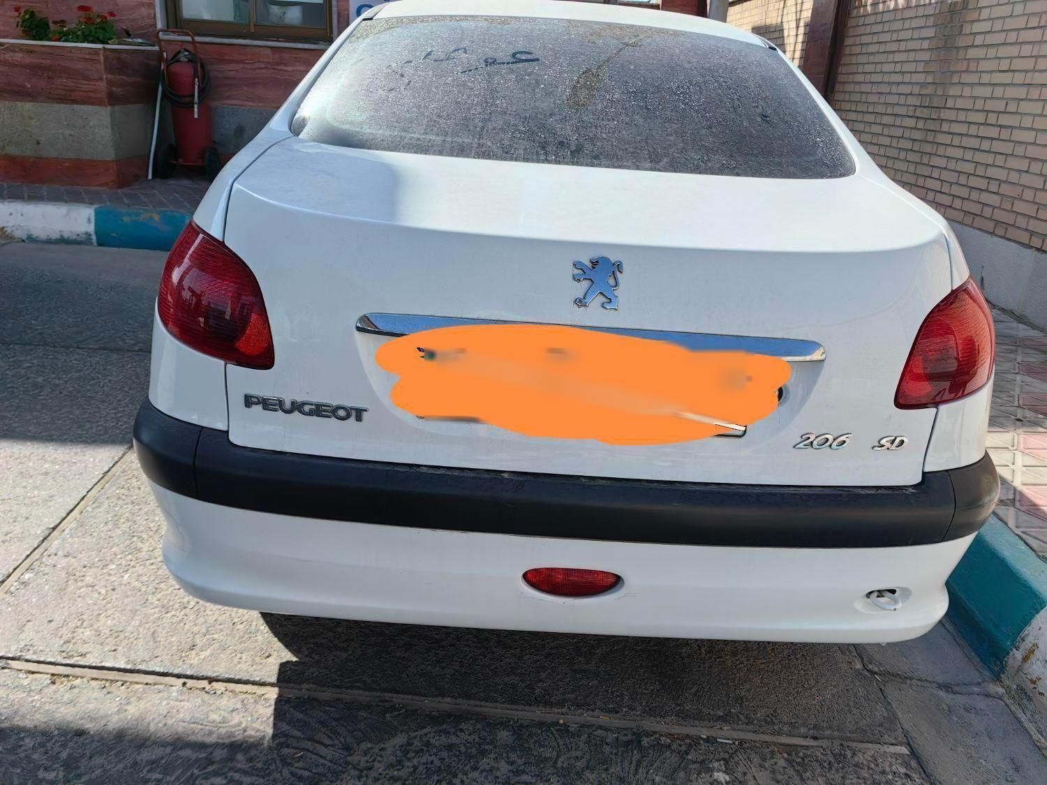 پژو ۲۰۶ صندوق دار v8 - 1399