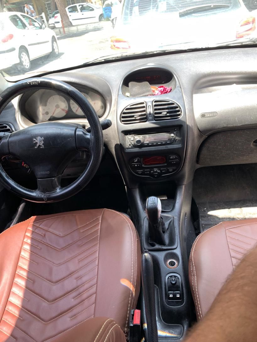 پژو ۲۰۶ صندوق دار v8 - 1389
