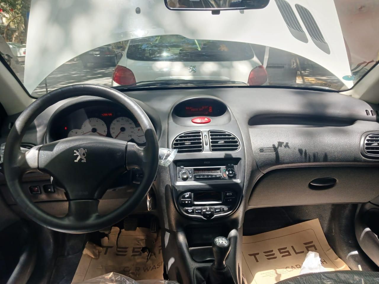پژو ۲۰۶ صندوق دار v8 - 1399