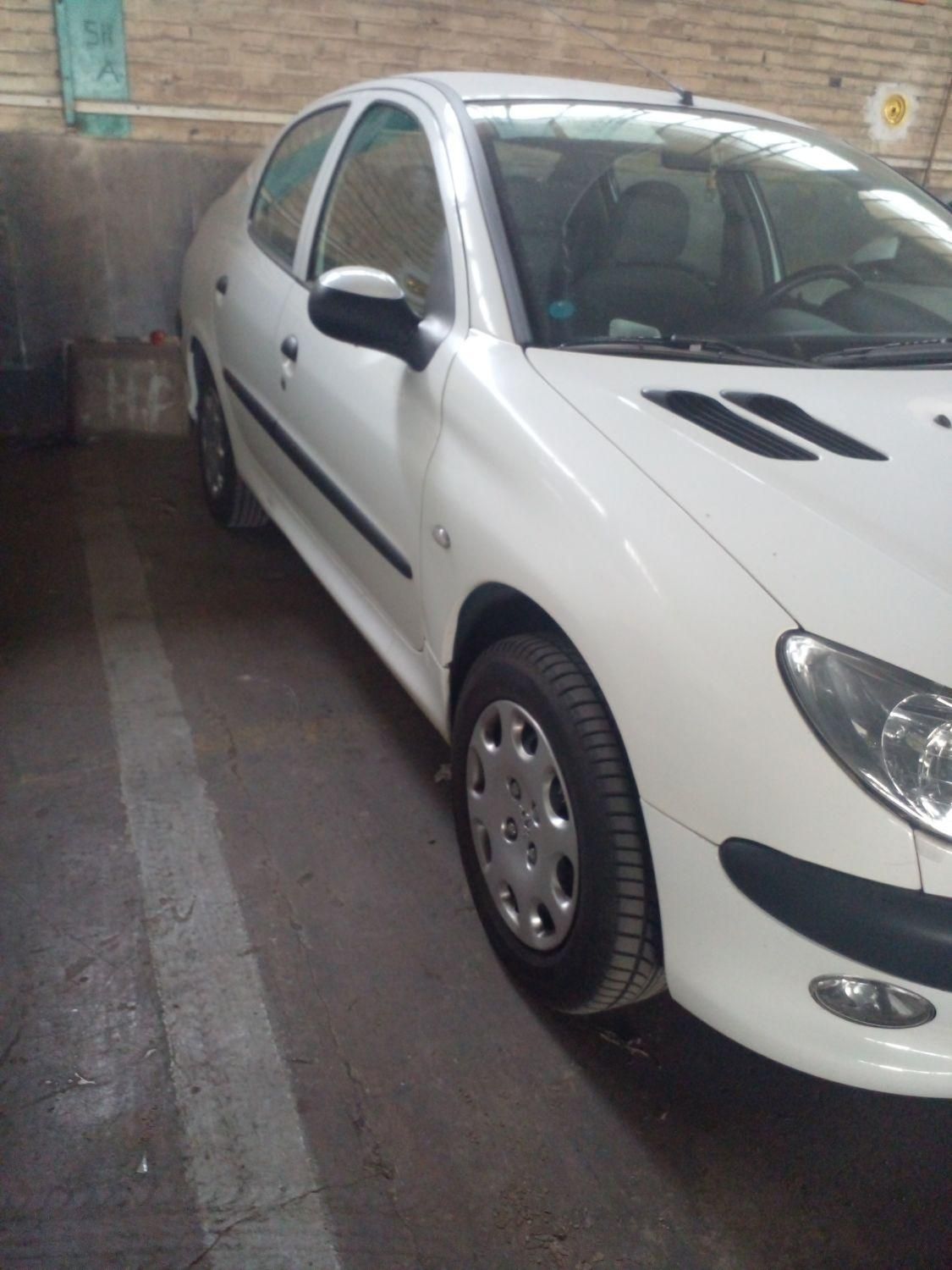 پژو ۲۰۶ صندوق دار v8 - 1396