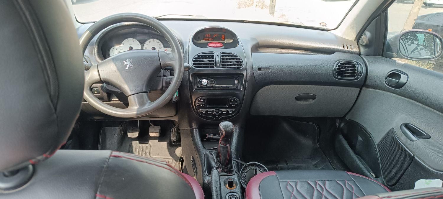 پژو ۲۰۶ صندوق دار v8 - 1393