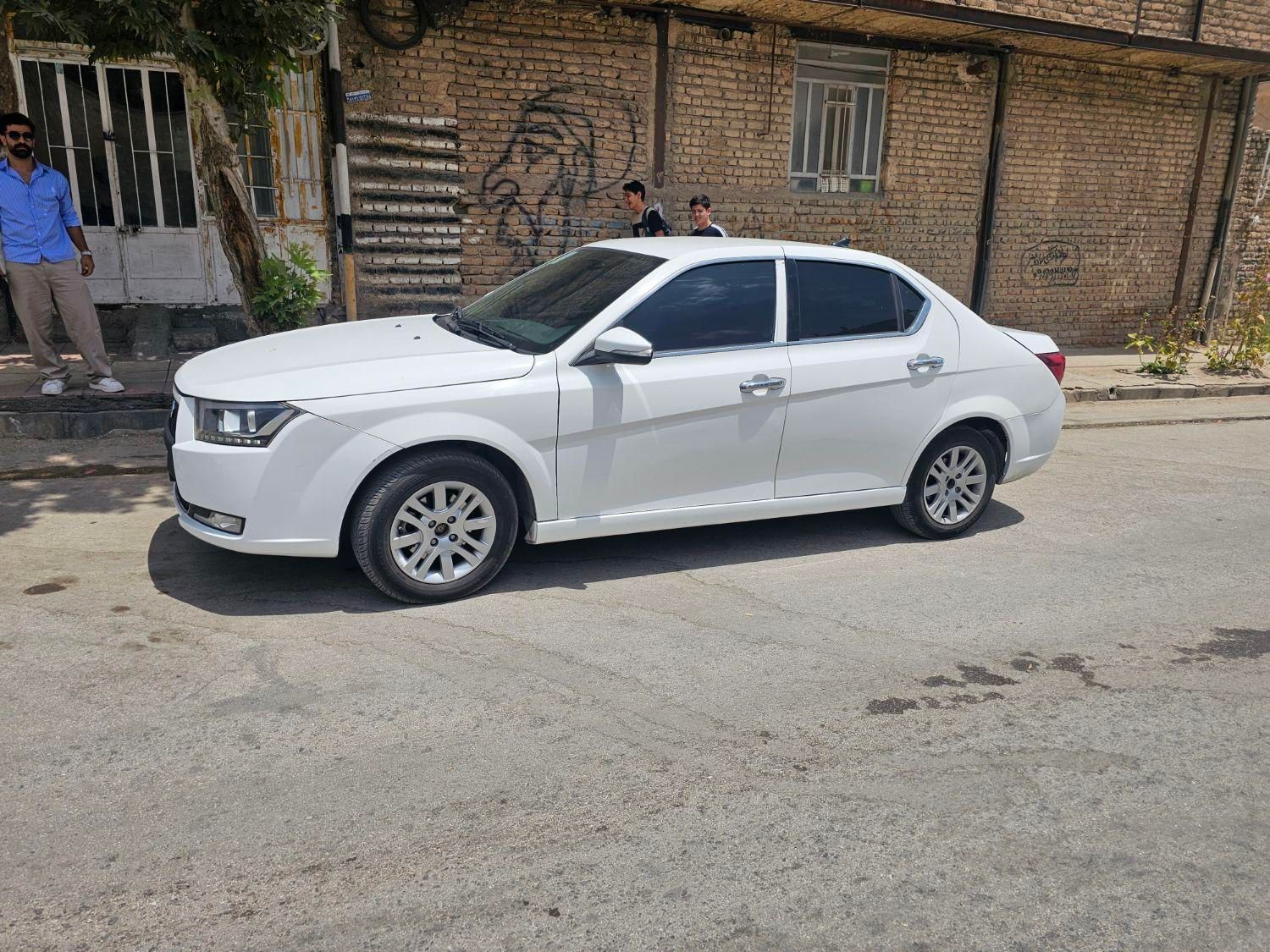 دنا پلاس تیپ ۲ سانروف ۴ ایربگ - 1401