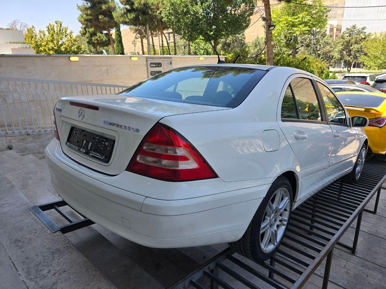 بنز C 200 - 2005