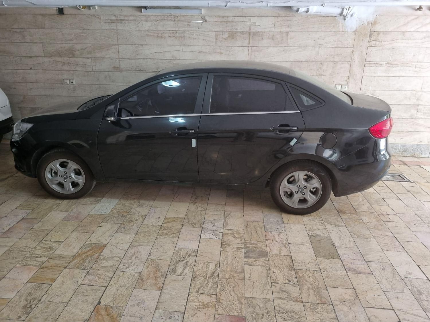 جک J4 اتوماتیک ساده - 1402