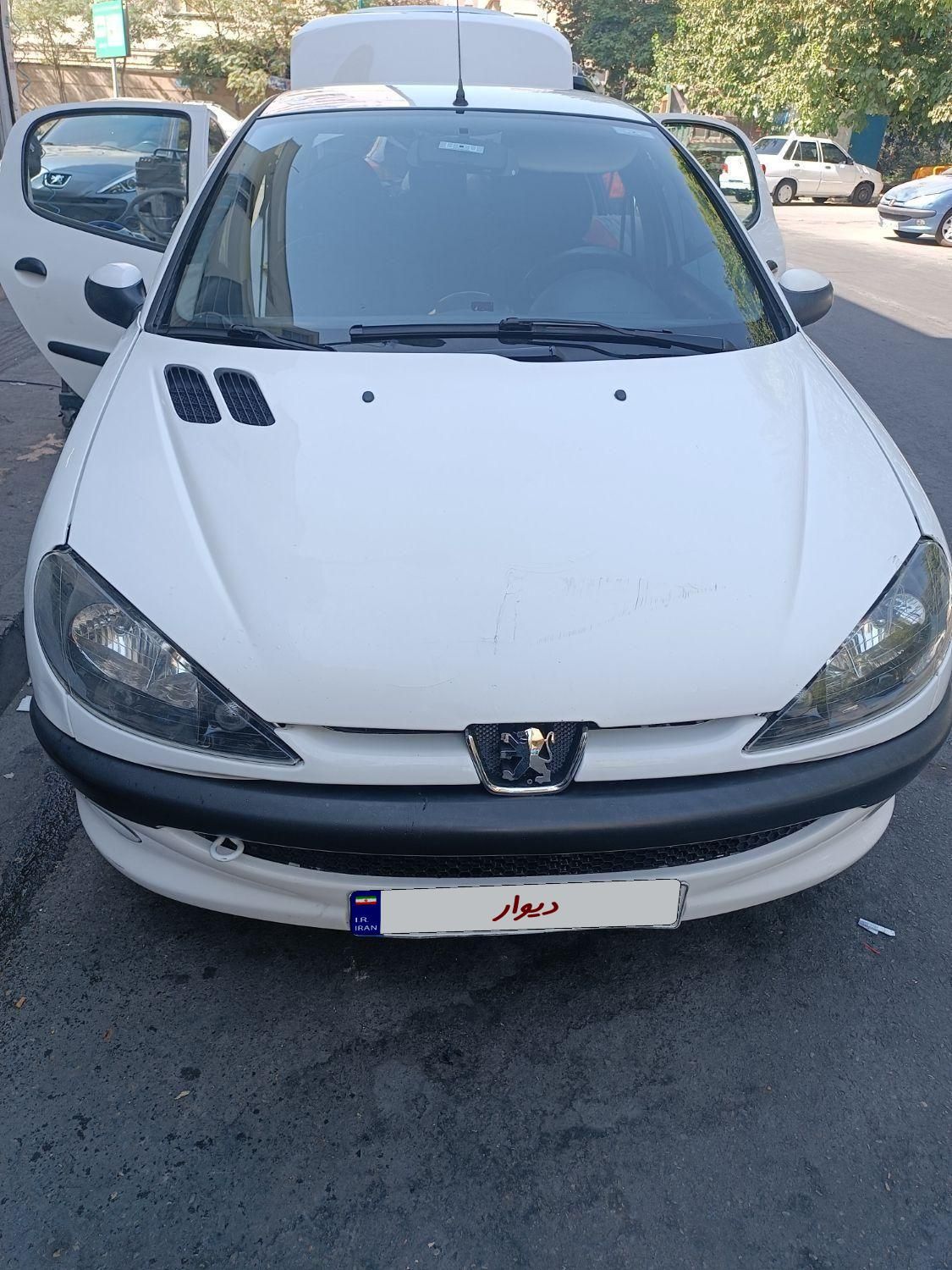 پژو ۲۰۶ صندوق دار v8 - 1395