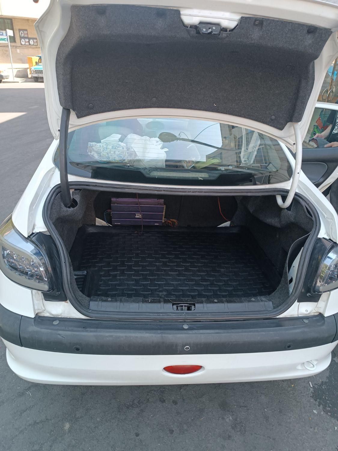پژو ۲۰۶ صندوق دار v8 - 1395