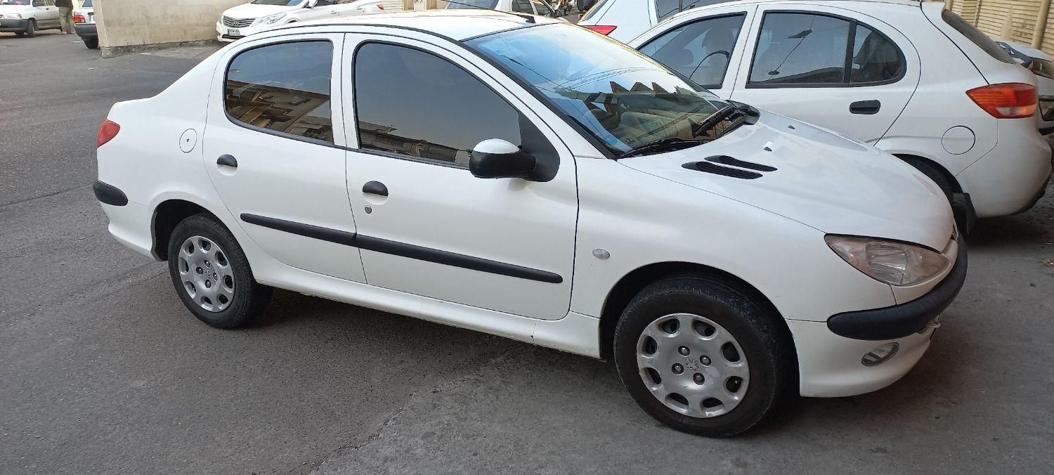 پژو ۲۰۶ صندوق دار v8 - 1396