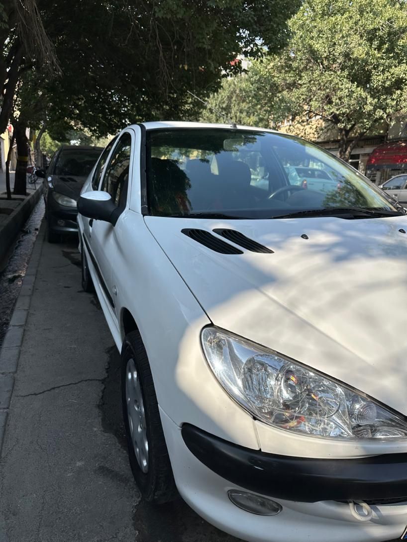 پژو ۲۰۶ صندوق دار v8 - 1390