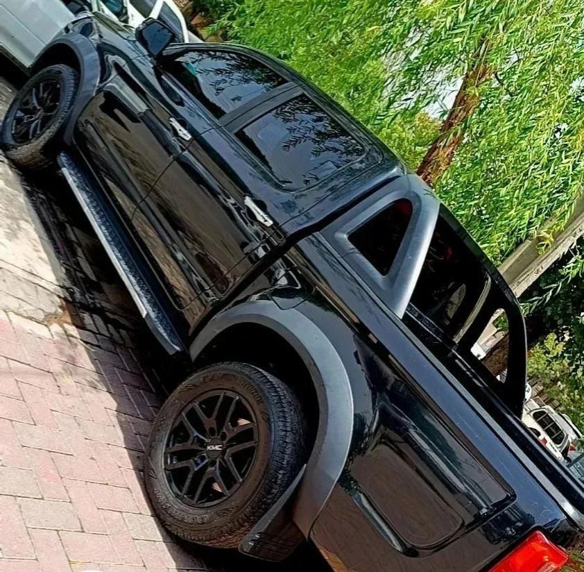 خودرو کی ام سی، T8 آگهی ann_19585056